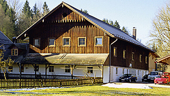 Honored as a "Bayerns Best 50" company for outstanding economic and employment growth