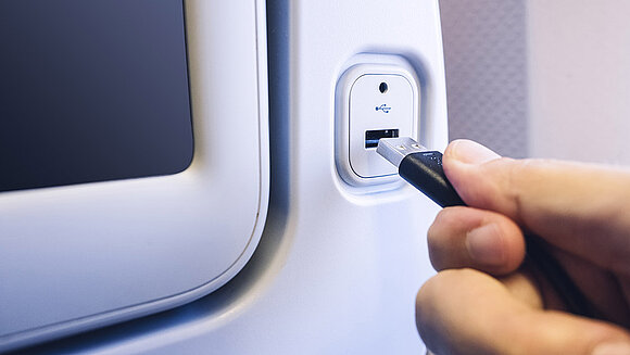 csm_01060102_02_usb_51d965d72c