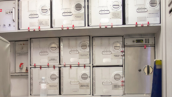 csm_01060102_05_galley_ad4b781602