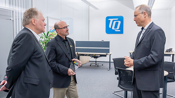 1761792758801 csm_news_emb-nxp-platinum-partner_57dd3d15b6